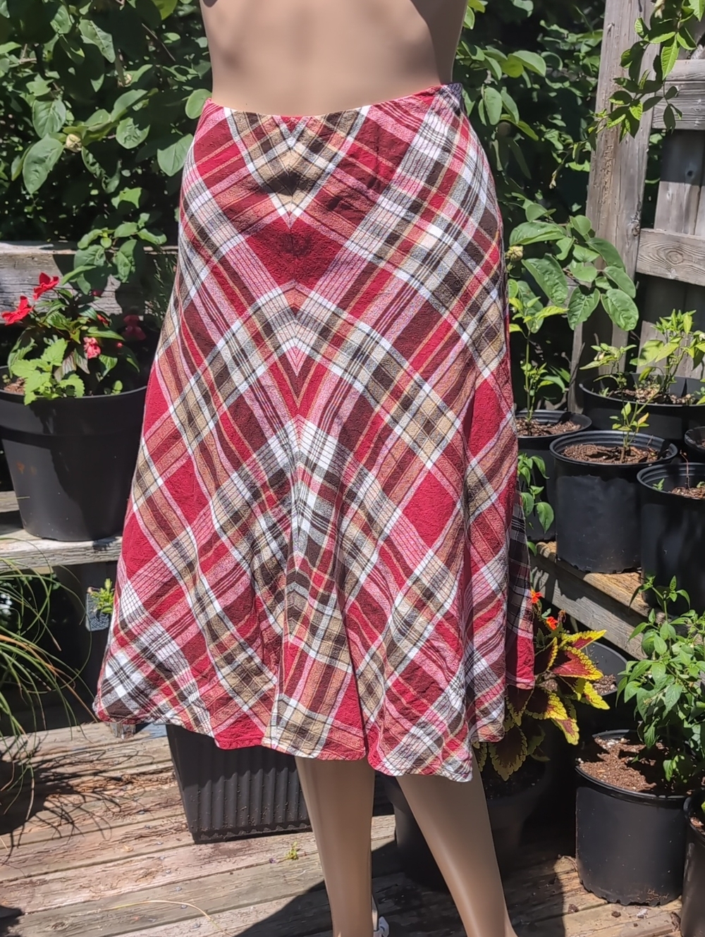 Plaid linen Red,White Black And Tan Women's Skirt Jones New York